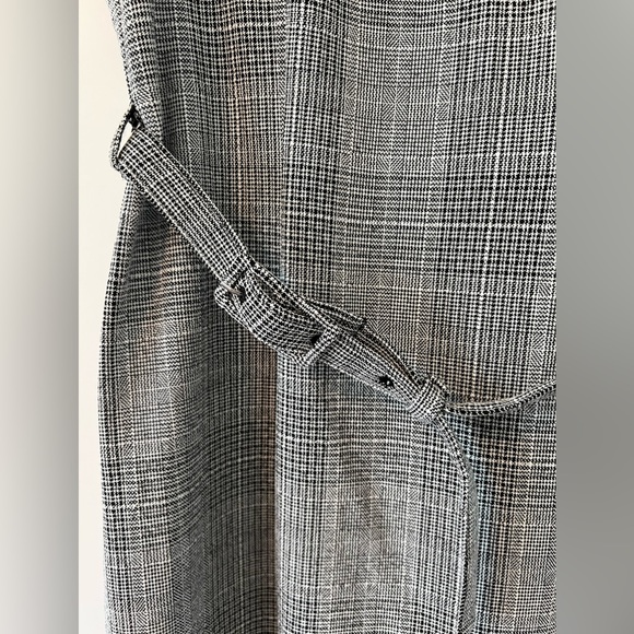 H & M dress - Picture 2 of 6